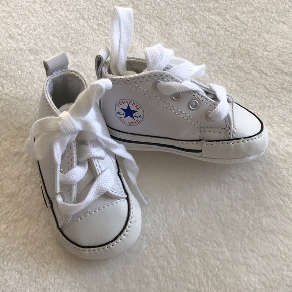 baby crib converse